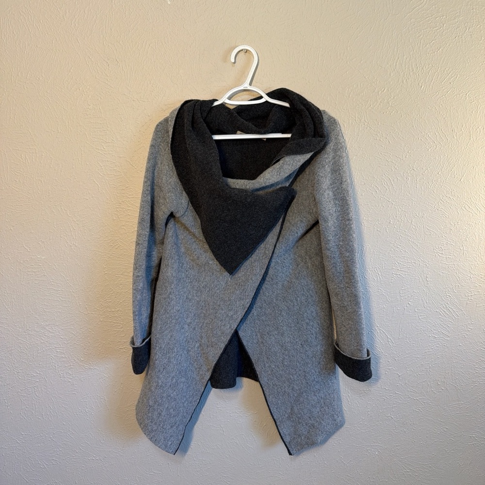 Elegant Two-Tone Women's Sweater Wool Wrap